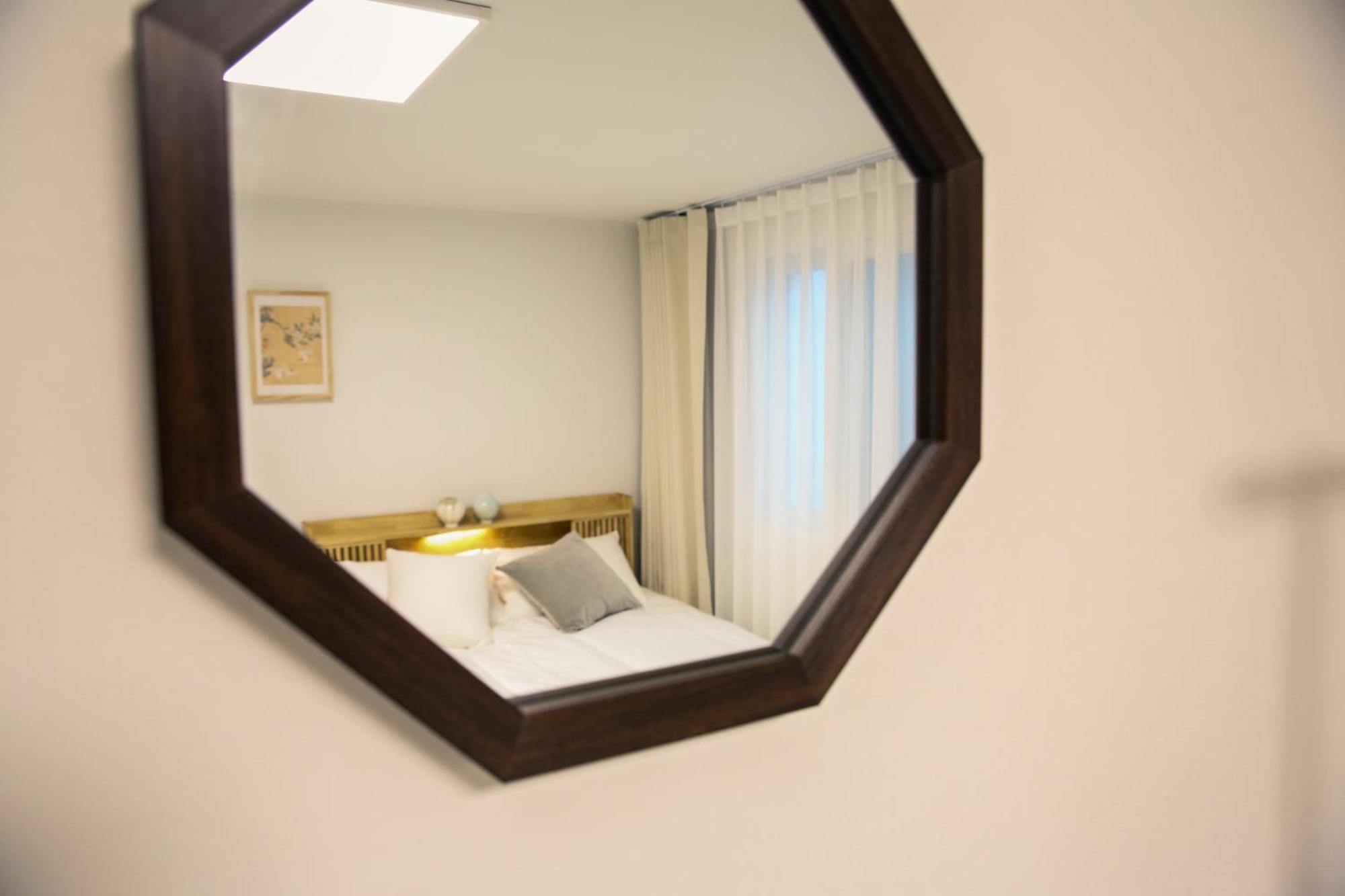 Apartment 3br 2bath 5bed For Big Group 1f Seoul