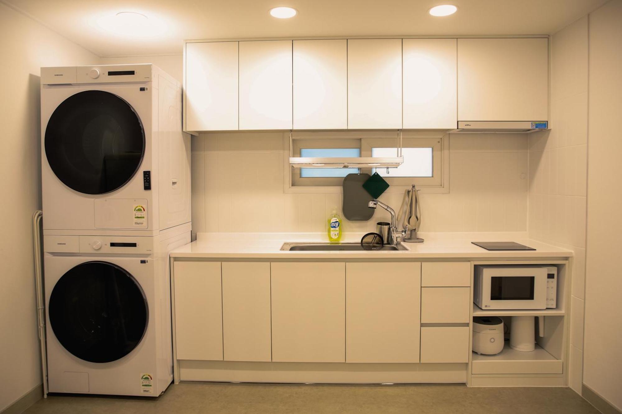 3br 2bath 5bed For Big Group 1f Seoul