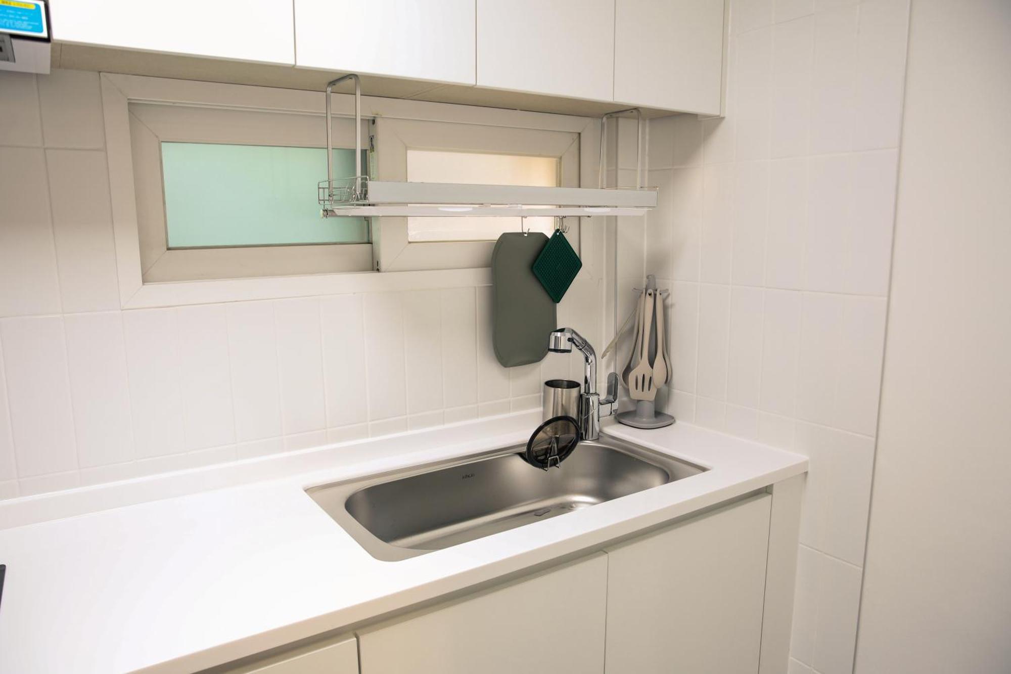 3br 2bath 5bed For Big Group 1f Apartment *