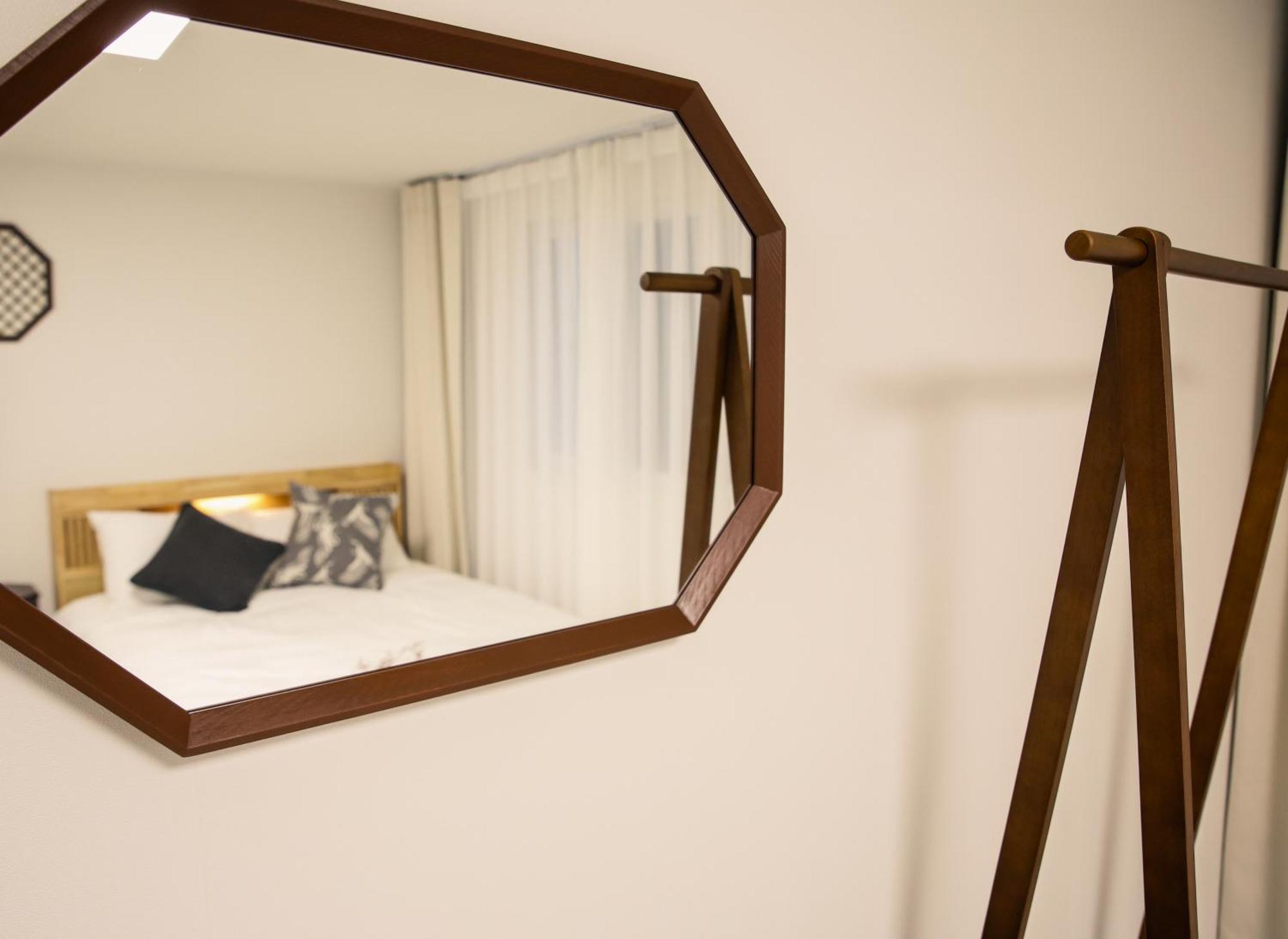 3br 2bath 5bed For Big Group 1f Apartment
