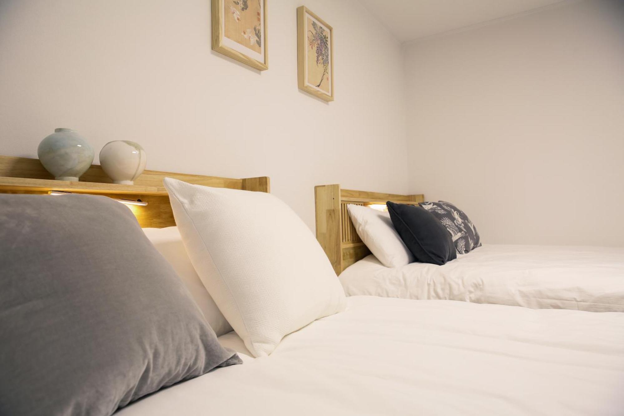 Apartment 3br 2bath 5bed For Big Group 1f Seoul