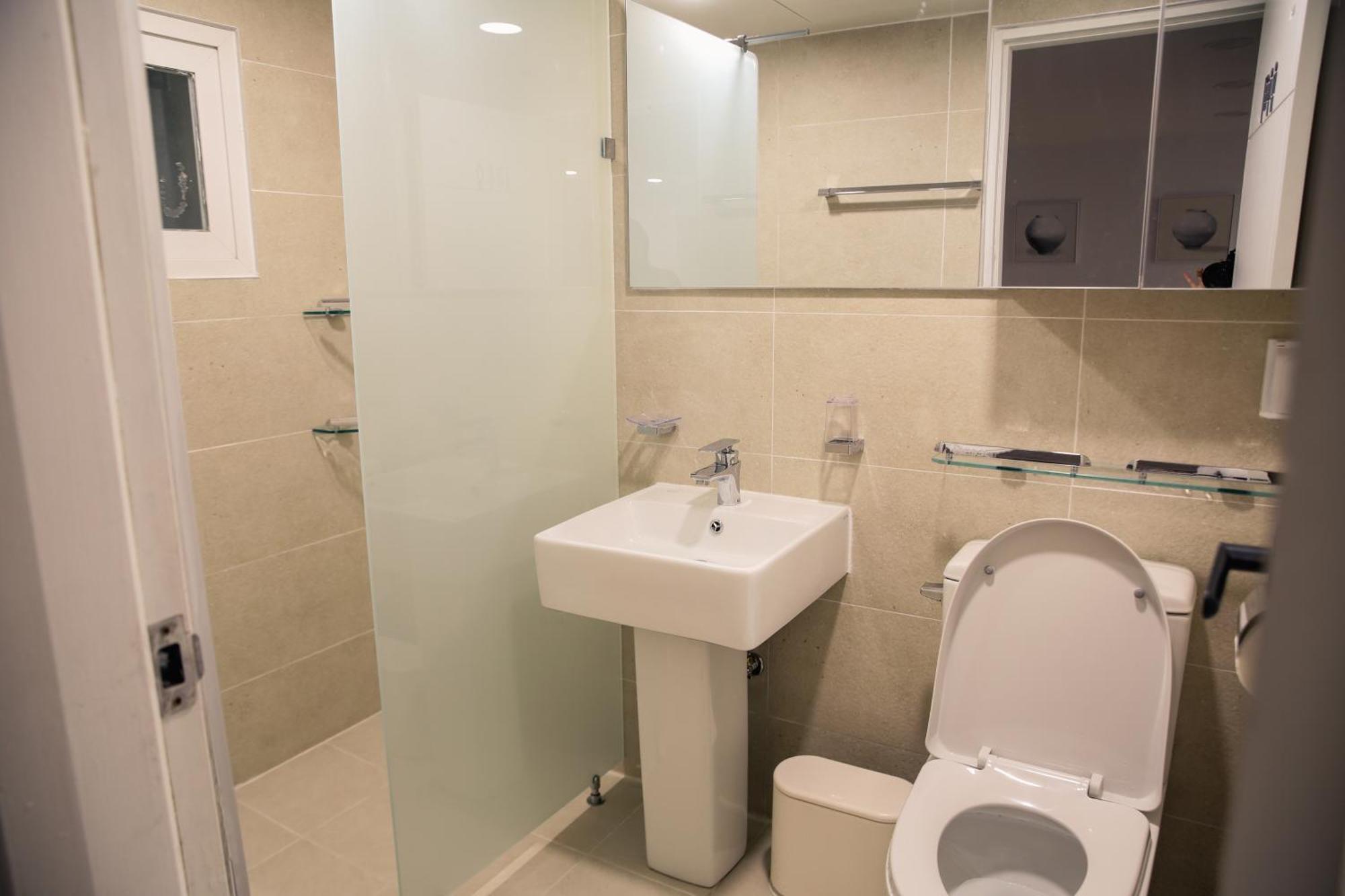 3br 2bath 5bed For Big Group 1f Apartment *